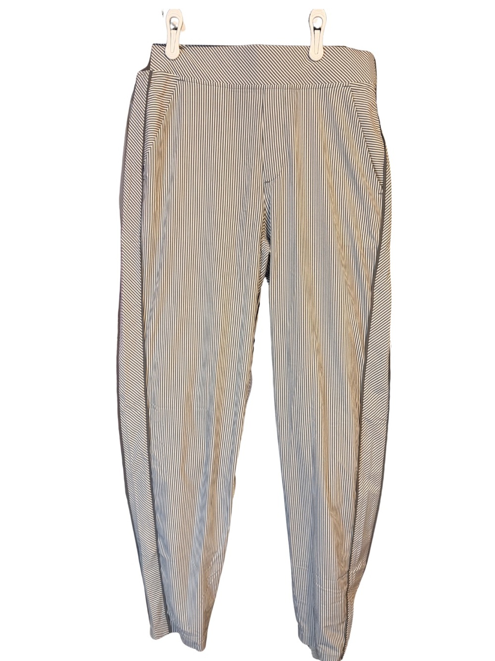 Athleta Striped Joggers | Tapered Leg | Grey White | Size 6 Tall | 31” Inseam